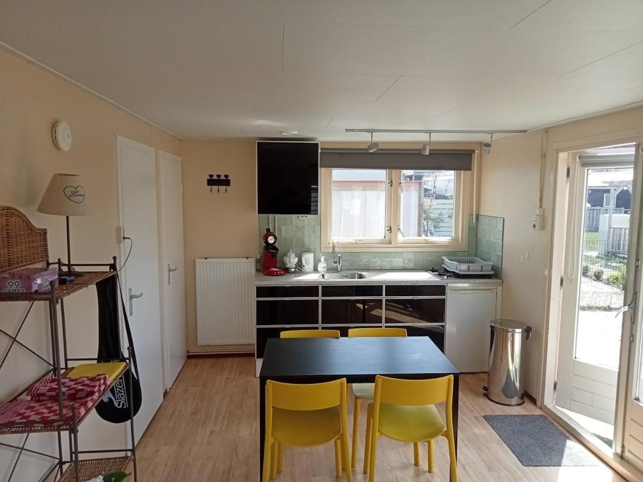 הוילה Dirkshorn Tiny House Nabij De Kust מראה חיצוני תמונה